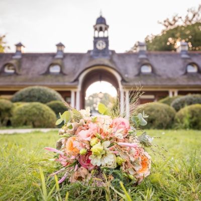 bruiloft landgoed brakkesteyn trouwfotograaf Nijmegen bruidsfotograaf Gelderland bruidsboeket