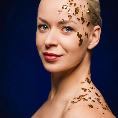 test portret fotoshoot nijmegen sensuele shoot gold leaf