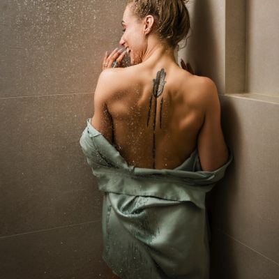 Erotische shoot of douche fotoshoot door boudoir fotograaf Nijmegen